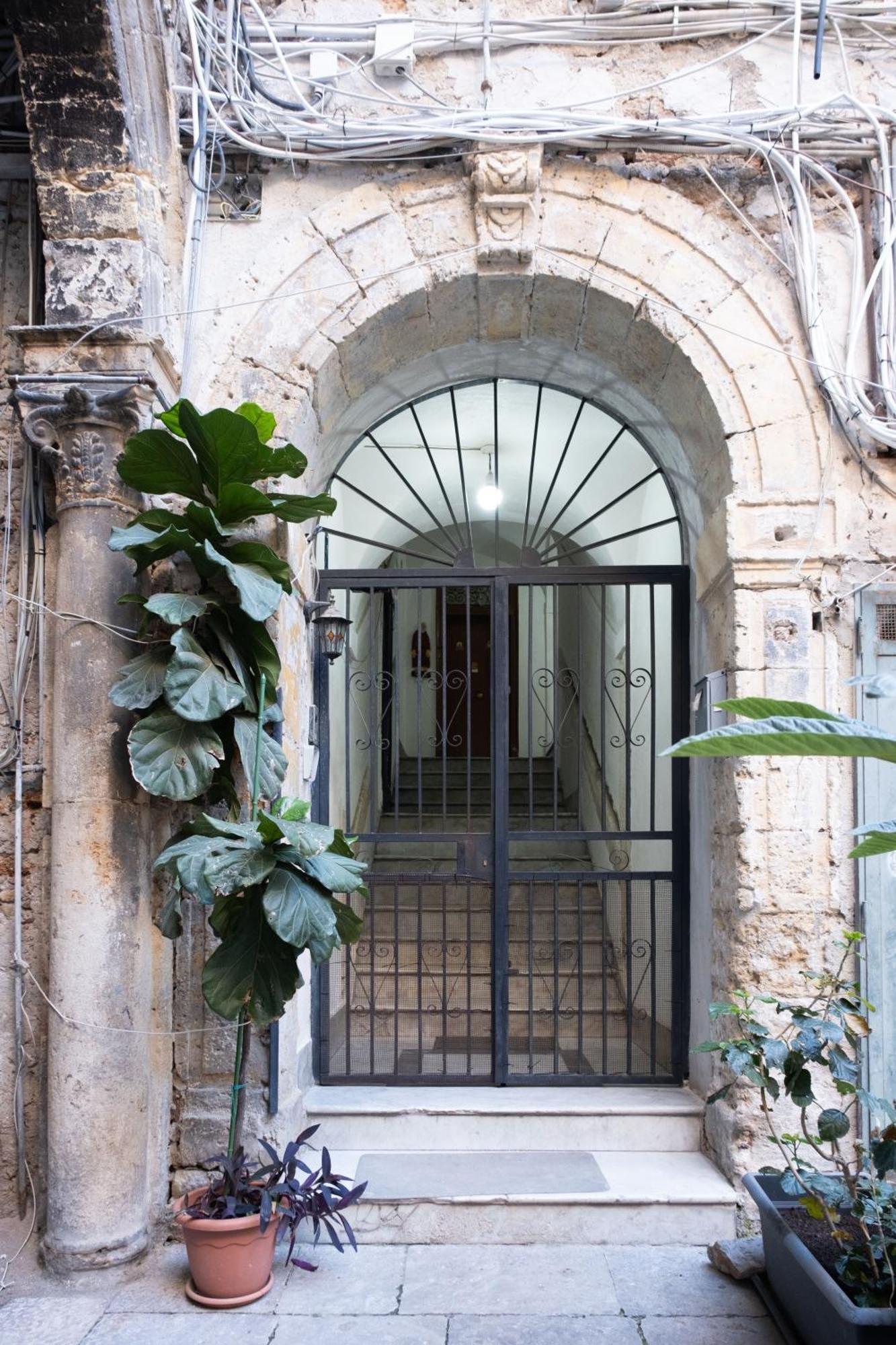 Sopra i tetti di Ballarò Palermo Exterior foto